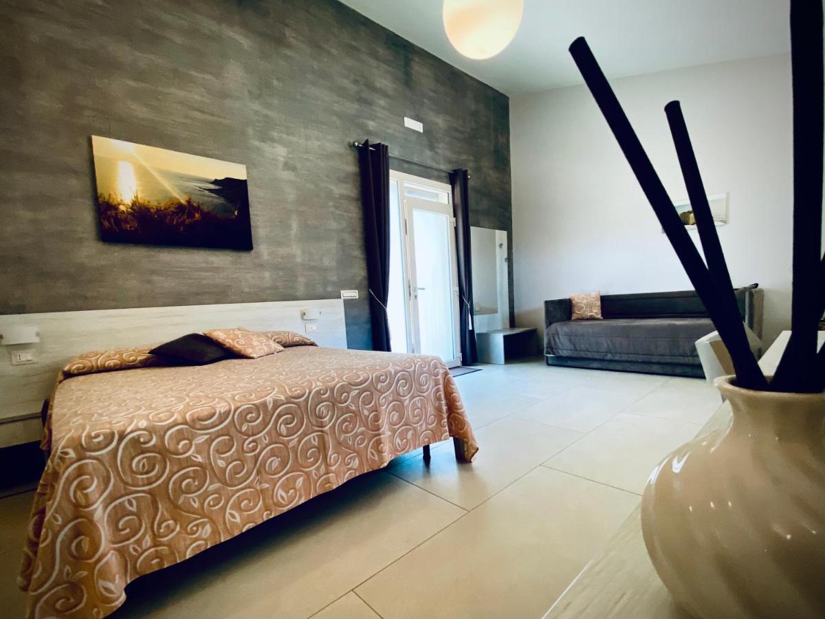 מונטאלגרו B&B L'Eden Di Capo Bianco מראה חיצוני תמונה