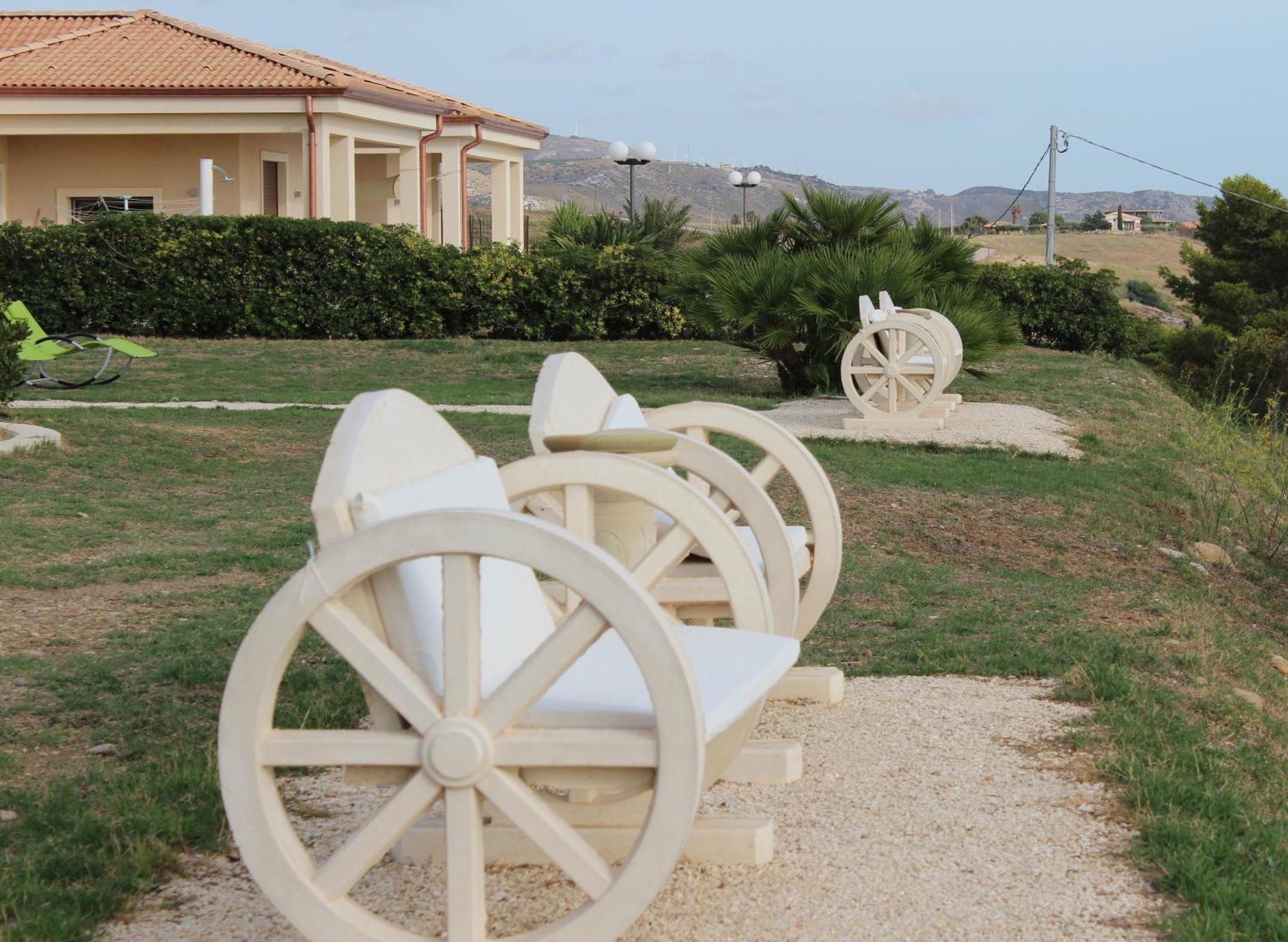מונטאלגרו B&B L'Eden Di Capo Bianco מראה חיצוני תמונה