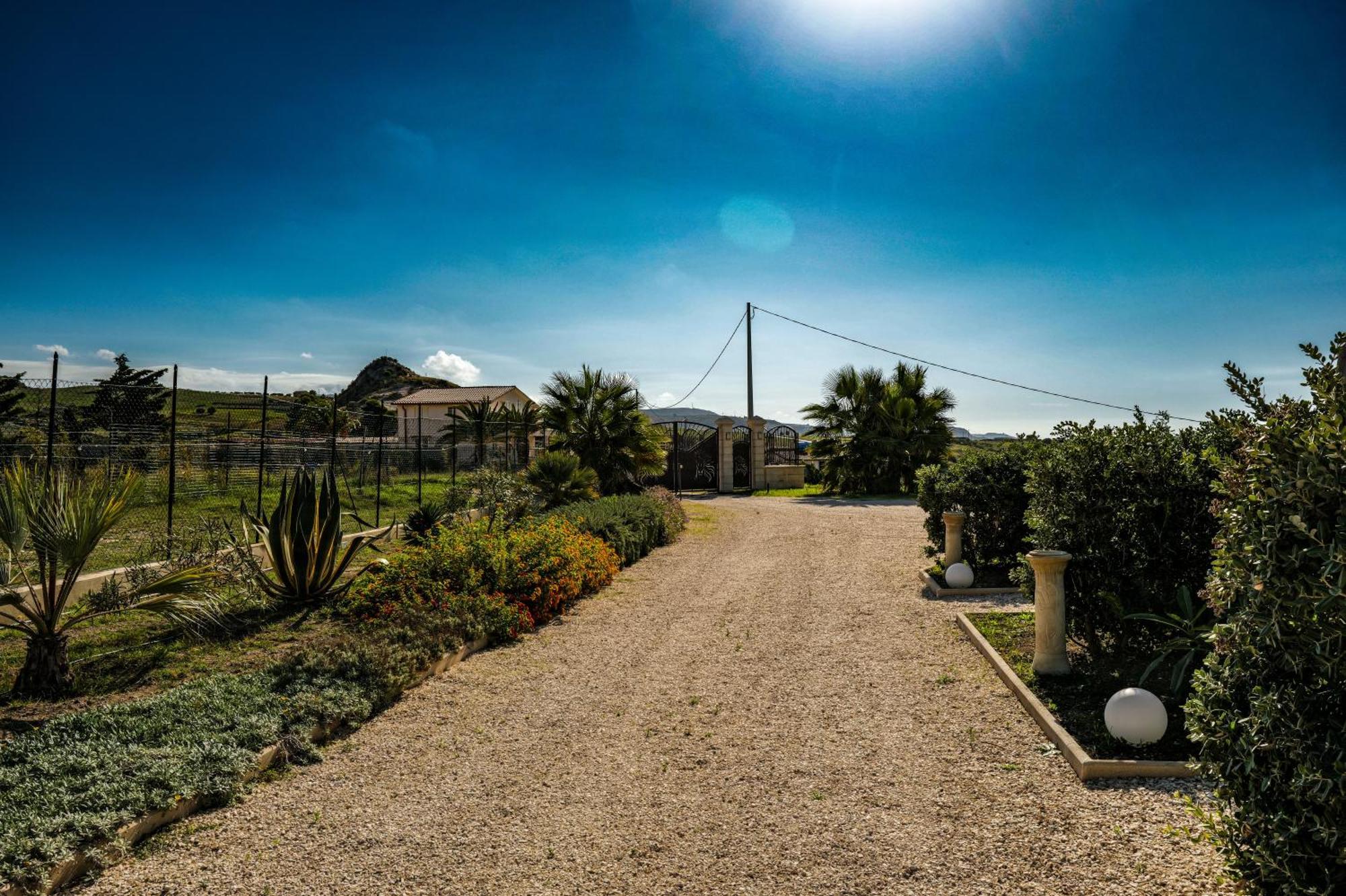 מונטאלגרו B&B L'Eden Di Capo Bianco מראה חיצוני תמונה